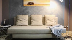 Living area - [Tuscan Welcome] Elegant Apartment with View (Pieve A Nievole)