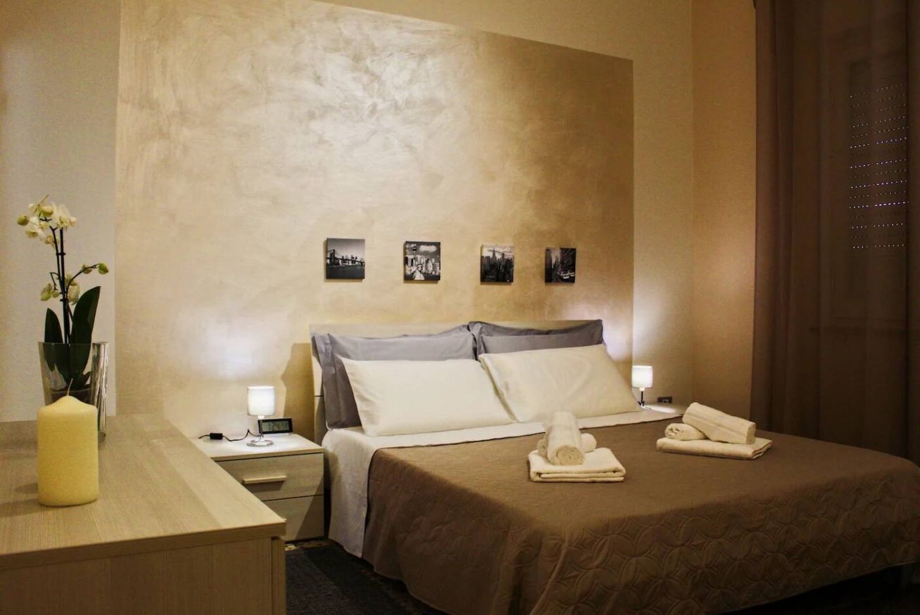 1 bedroom, iron/ironing board, WiFi (free)