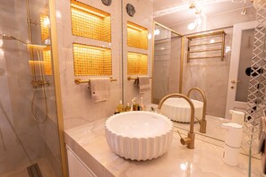 Haartrockner, Handtücher