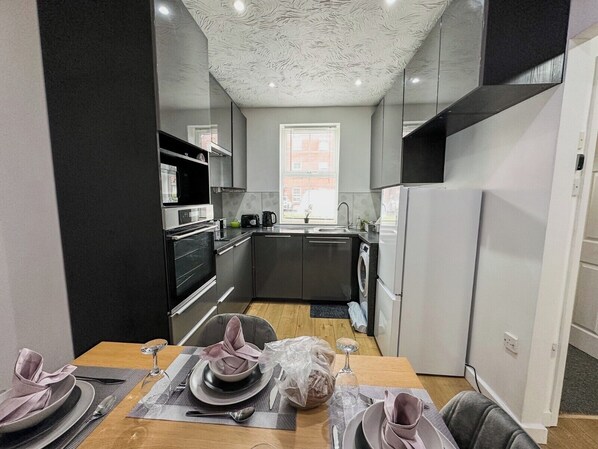 Fridge, microwave, oven, stovetop