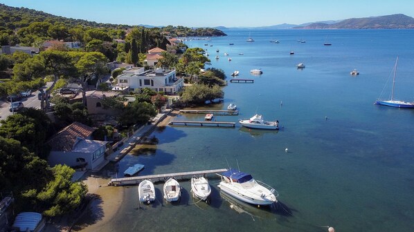 Marina - Vacation home right on the water, ideal for families and water sports enthusiasts. (Hyères)