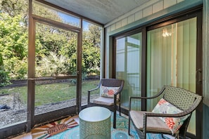 Appart'hôtel, 1 grand lit et 1 canapé-lit (Sea Woods 146) | Terrasse/Patio