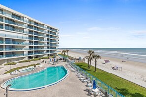 Leilighet, flere senger (Ebb Tide 301) | Basseng | Et oppvarmet basseng