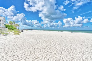 Condo, 1 King Bed (Holiday Villas III #109 - Sea You at ) | Beach