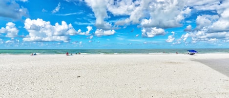 Condo, 1 King Bed (Holiday Villas III 109 - Sea You at t) | Beach