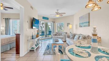 Condo, nhiều giường (Sunset Vistas 209N - Latitude Adjustm) | Khu phòng khách