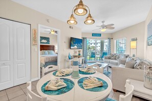 公寓客房, 多張床 (Sunset Vistas 209N - Latitude Adjustm) | 起居區