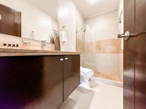 Apartamento, varias camas (Sabbia 4207- 2 Bedrooms all-in suite) | Baño