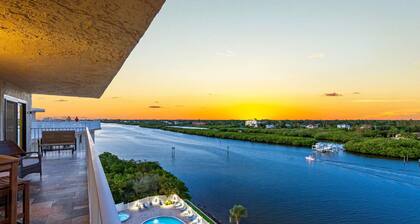 Bayshore Yacht & Tennis 806