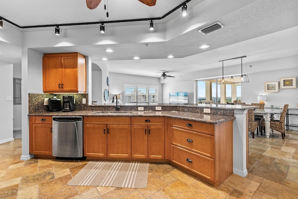 Apartment, Mehrere Betten (Oceanwalk 10-601) | Eigene Küche | Ofen, Wasserkocher mit Kaffee-/Teezubehör, Toaster, Mixer