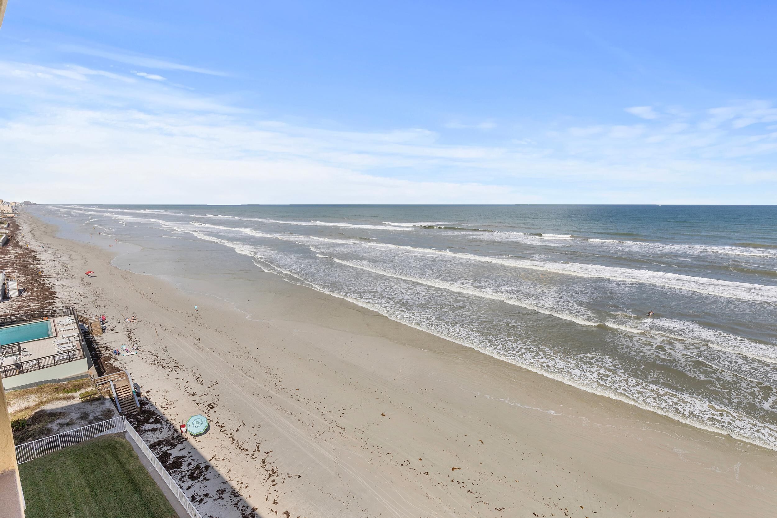 Condo, várias camas (Ponce de Leon Towers 804) | Praia | Na praia 