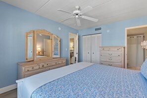2 bedrooms - Ocean Terrace Club 706 (Port Orange)