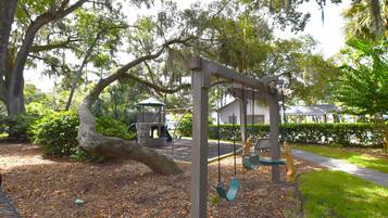 Villa, 2 Bedrooms, Smoking, Balcony | Garden