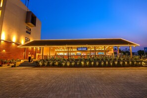 Food court