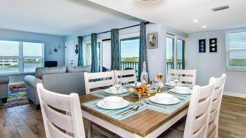 Condo, 1 King Bed with Sofa bed (Sea Club #32 - Dolphins Lookout) | Dining