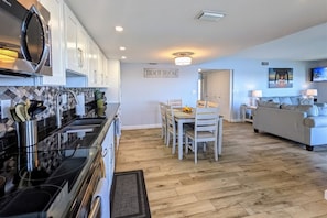 Condo, 1 King Bed with Sofa bed (Sea Club #32 - Dolphins Lookout) | Private kitchen | Oven, toaster - Sea Club #32 - Dolphins Lookout (Indian Shores)