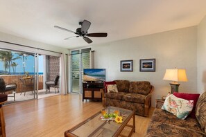 Condo, 1 King Bed with Sofa bed (Alii Villas#320) | Living area - Alii Villas#320 (Kailua-Kona)
