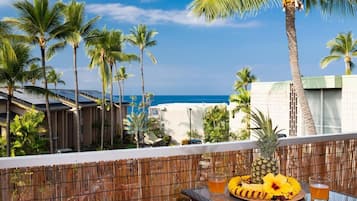 Condo, 1 King Bed with Sofa bed (Alii Villas#320 Remodeled Top Floor &) | Property grounds