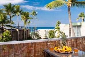 Condo, 1 King Bed with Sofa bed (Alii Villas#320) | Property grounds - Alii Villas#320 (Kailua-Kona)