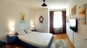 1 bedroom, desk, iron/ironing board, free WiFi