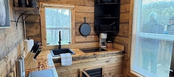 Glenvilleâs Rustic Charm