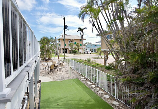 Property grounds - Upper Deck (Fort Myers Beach)