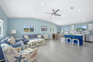 House, Multiple Beds (Upper Deck) | Living area