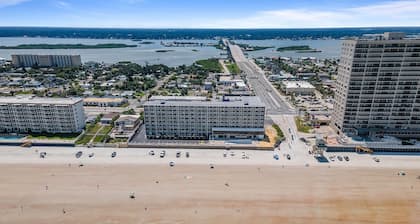 Pirates Cove 221