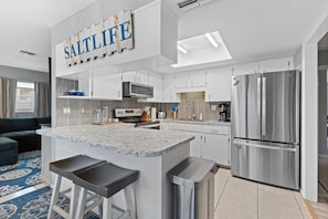 House, Multiple Beds (Aqua Beach Bungalow) | Private kitchen | Oven, toaster