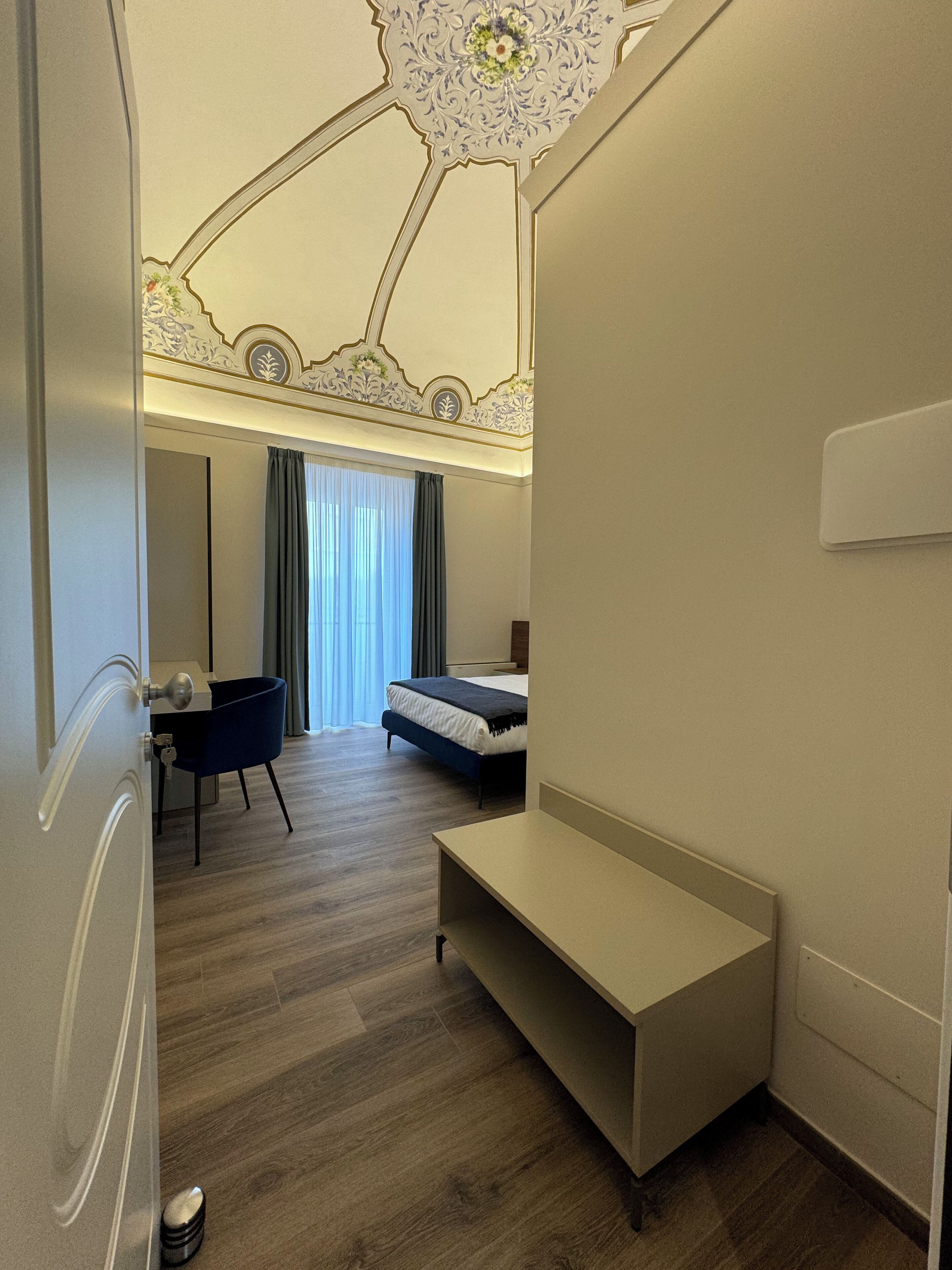 Luxury-Doppelzimmer | Minibar (mit einigen kostenlosen Artikeln), Schreibtisch