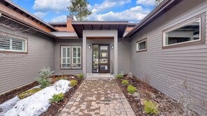 House, Multiple Beds (Pony Express 3) | Exterior detail - Pony Express 3 (Bend)