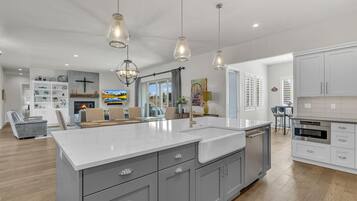 House, Multiple Beds (Pony Express 3) | Interior