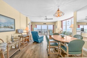 Dining - Ponce de Leon Towers 705 (New Smyrna Beach)