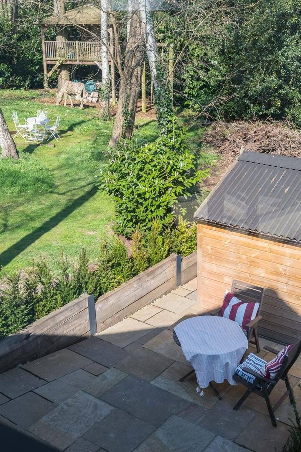 House | Outdoor dining