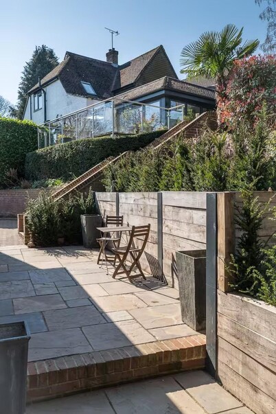 Aylesford-house-sleeps 2 & 1 Infant-parking-garden