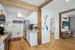 House, Multiple Beds (Lazy Lobster) | Private kitchen | Oven, toaster
