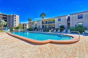 Lägenhet - 2 queensize-sängar (Sea Club #502 - Anchor's Away) | Pool | Uppvärmd pool