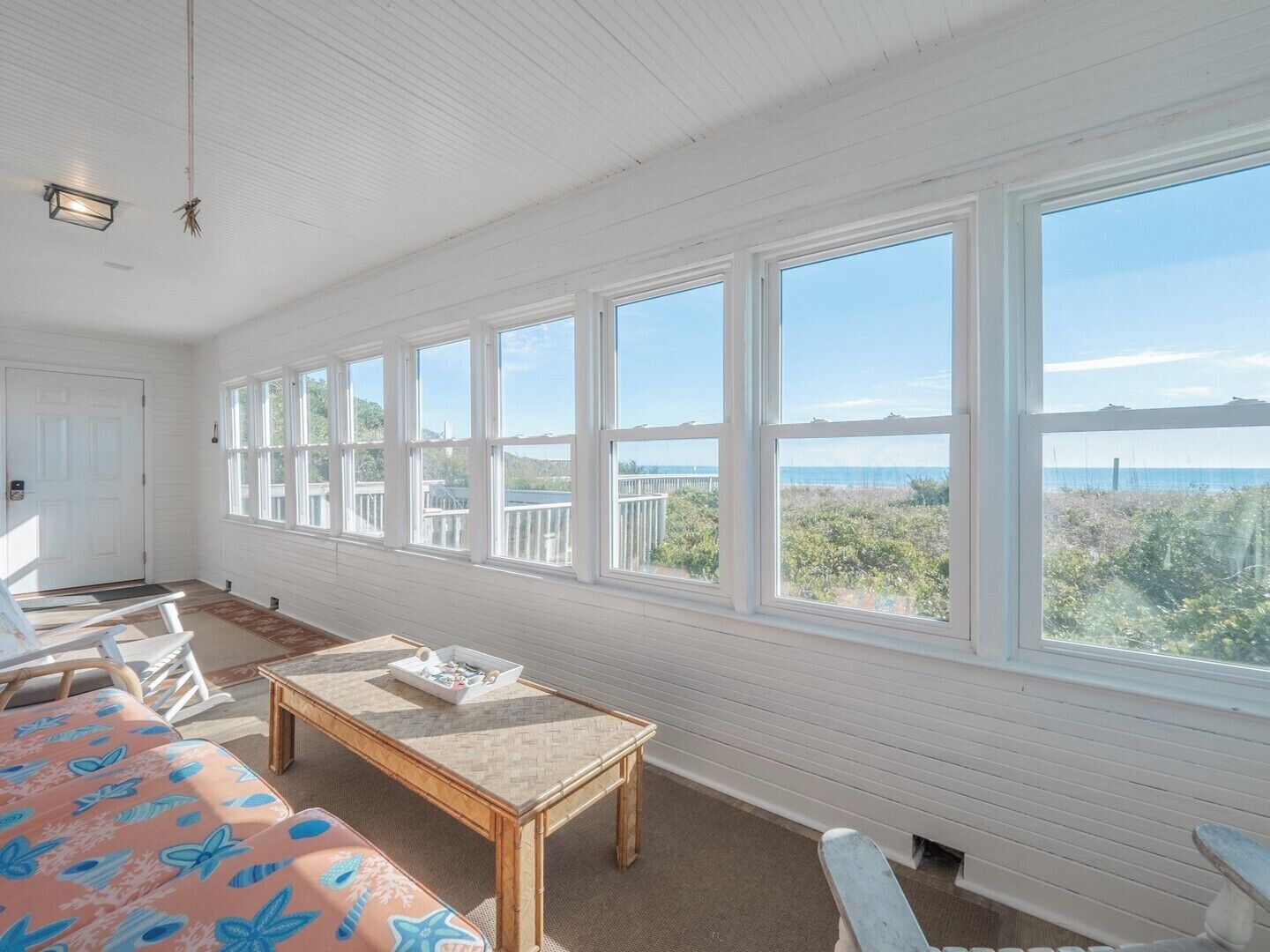 Studio (2 Bedrooms) | Tiện nghi, dịch vụ nơi lưu trú