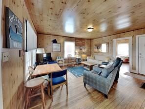 Studio (2 Bedrooms) | Property amenity