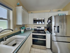 Studio (4 Bedrooms) | Property amenity