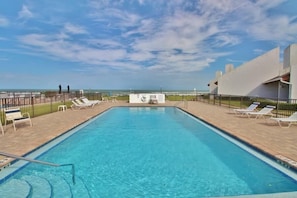 Appart'hôtel, plusieurs lits (Sea Winds Condominiums C) | Piscine | Piscine chauffée