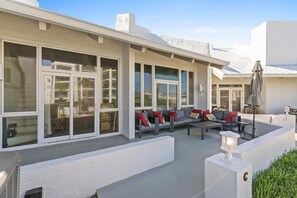 Kondominium, Beberapa Tempat Tidur (Sea Winds Condominiums C) | Teras/patio