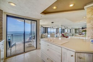 Condo, Multiple Beds (Sherwin Condominium 1801) | Interior