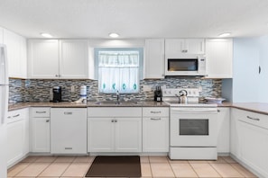 Condo, Multiple Beds (Ponce de Leon Towers 301) | Private kitchen