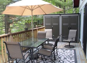 Outdoor dining -  Maine lake view home with water access (Standish)