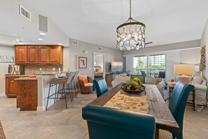 Condo, 2 camas Queen size (Oceanwalk 20-302) | Interior