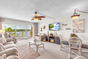 Living area - Sea Club #104 - Casa con Vista (Indian Shores)