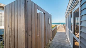 Studio (4 Bedrooms) | Tiện nghi, dịch vụ nơi lưu trú