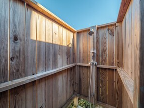 Studio (4 Bedrooms) | Property amenity