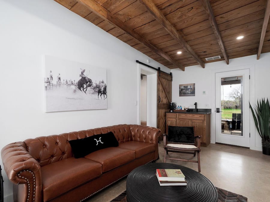 6 The Harlow | Living area
